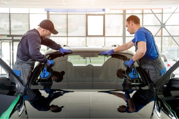 Otomobil Camı Değişimi Yapan Firma